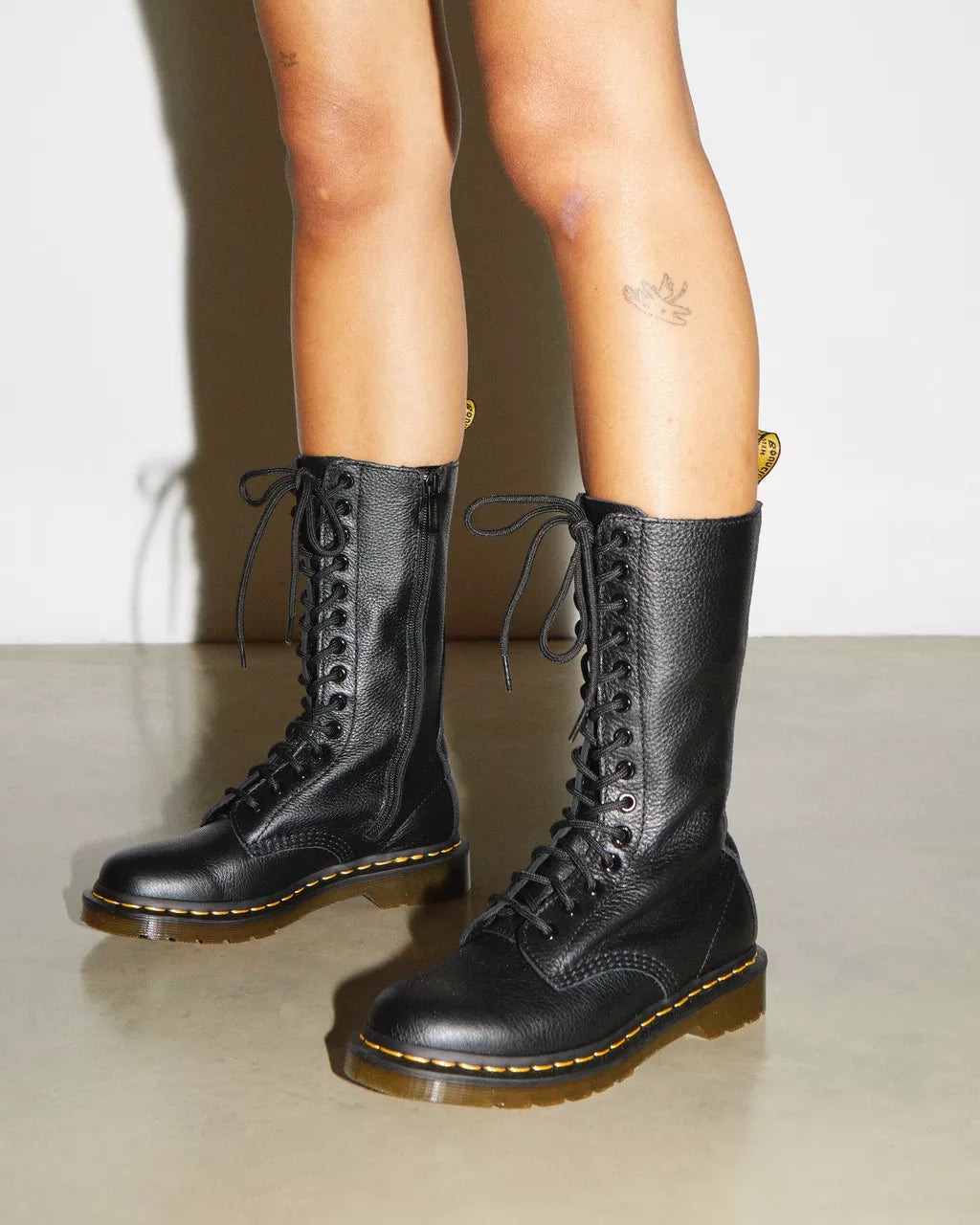 1b99 doc martens clearance